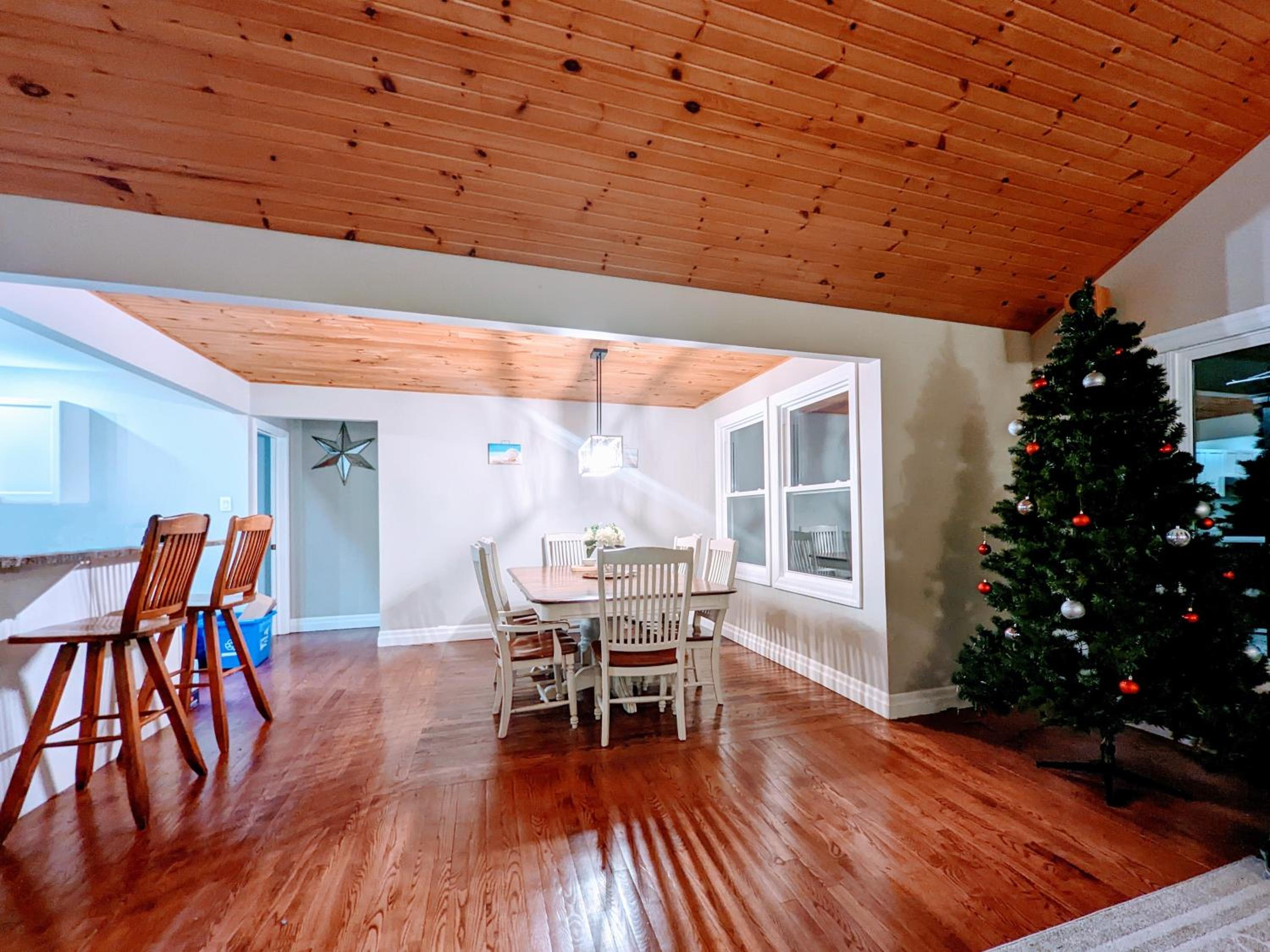 Cozy Escape, Kawarthas Cottage With Sauna