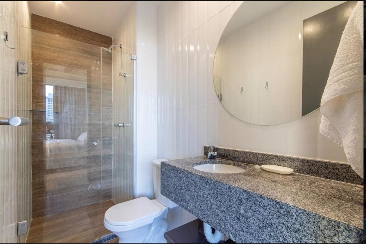 Moderno Flat Tolive One
