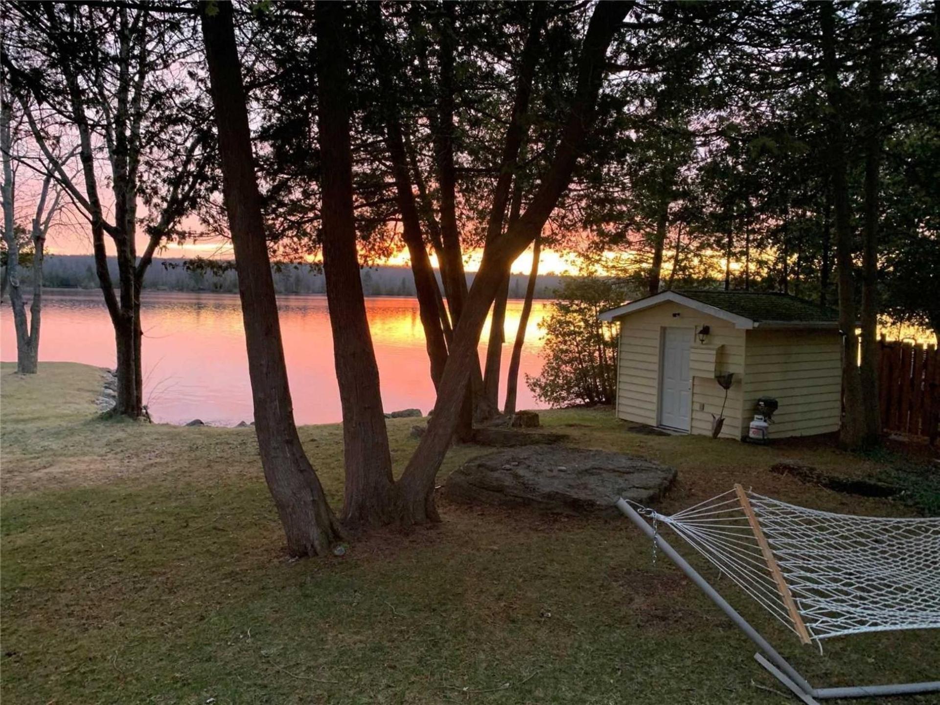 Cozy Escape, Kawarthas Cottage With Sauna