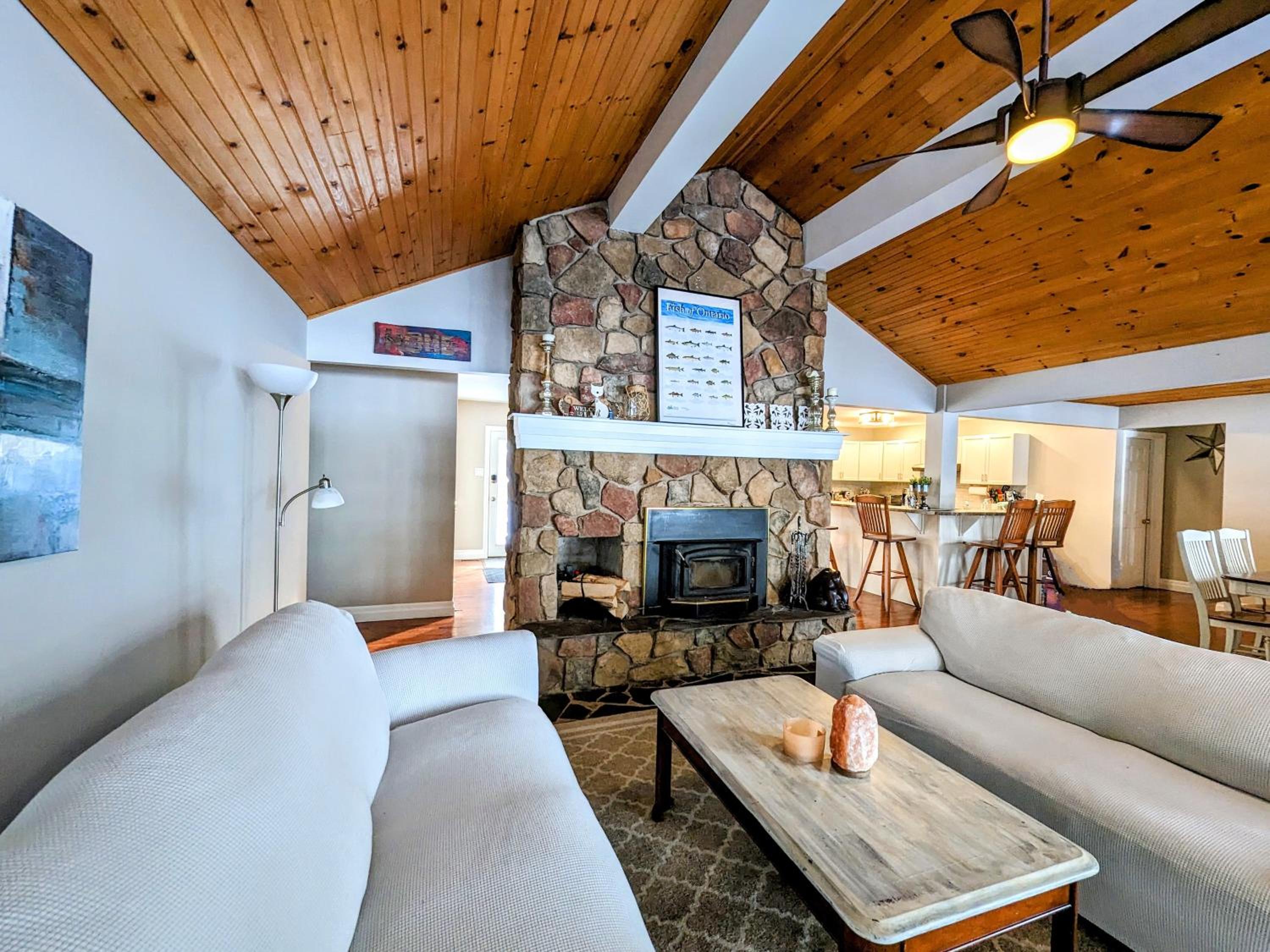 Cozy Escape, Kawarthas Cottage With Sauna