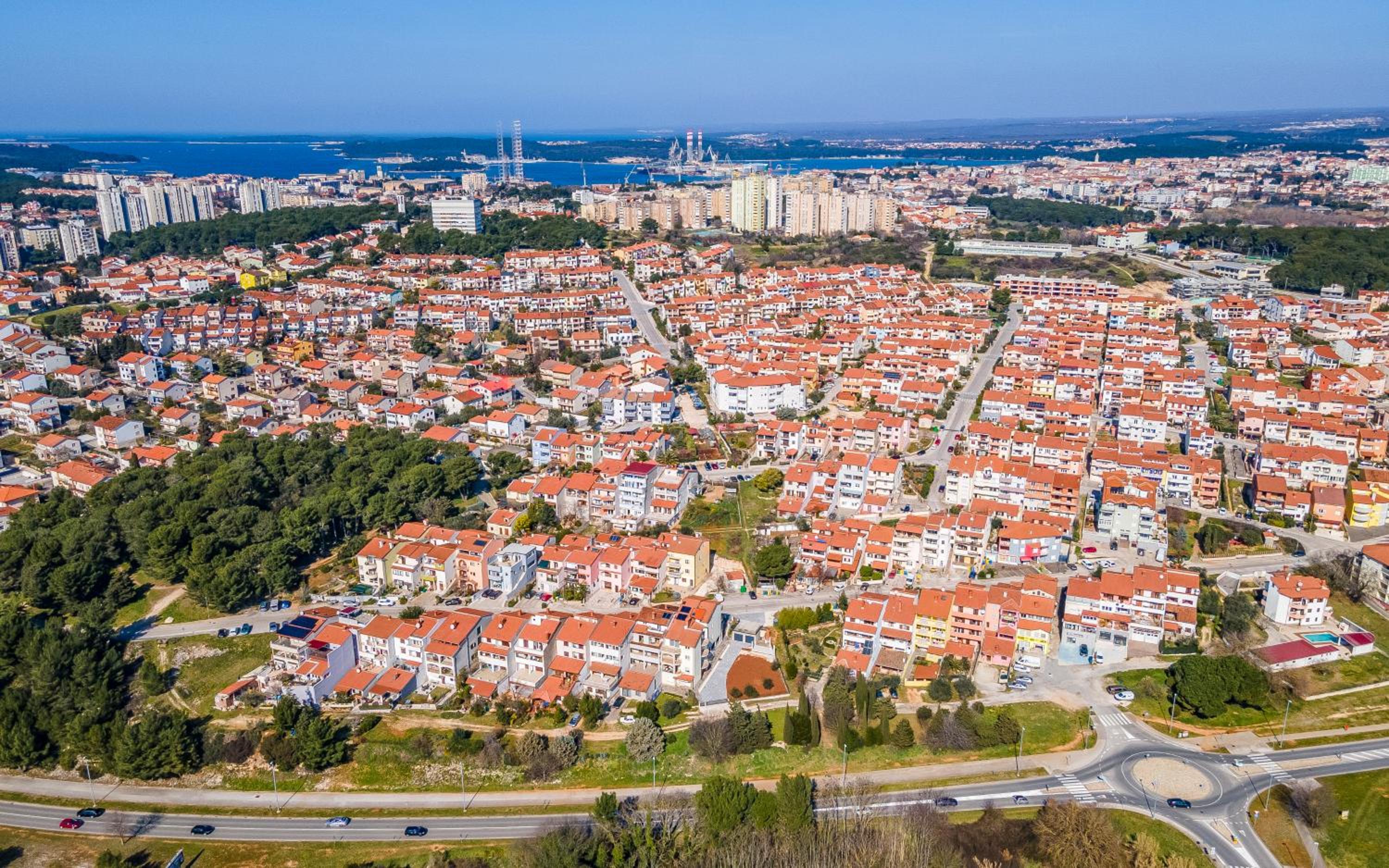 Modern 70m2 Apartment Green Pula 2 Bedrooms Sea View & Private Parking view 3