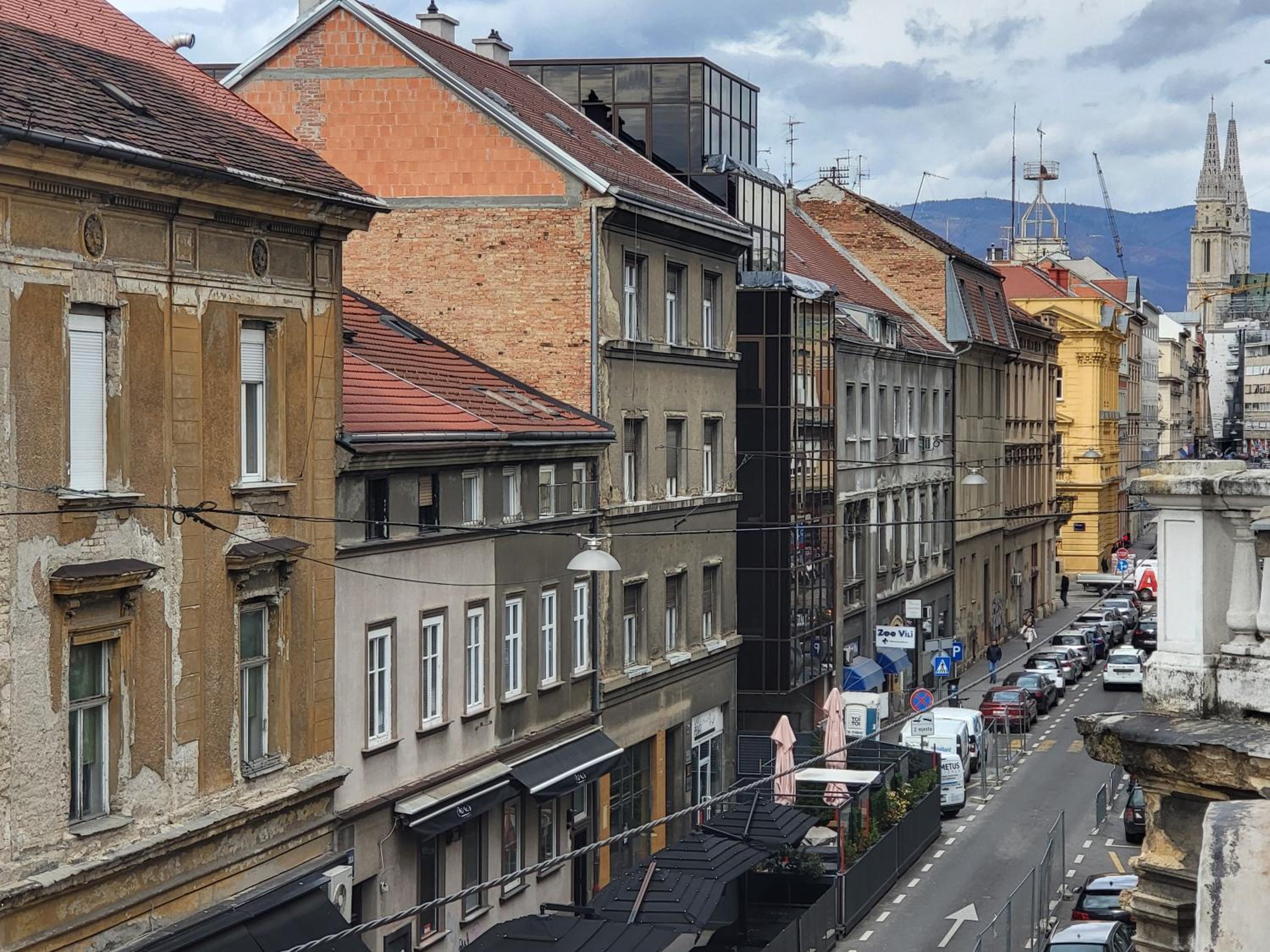 Stylish Apartment in Center of Zagreb view 4