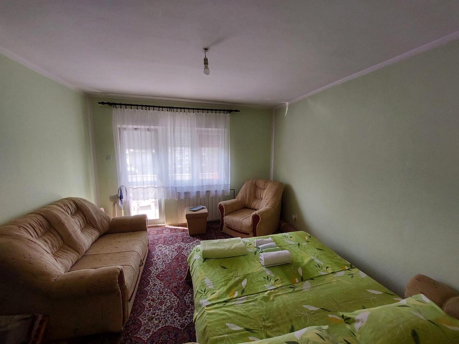 Sobe Zimmer Rooms