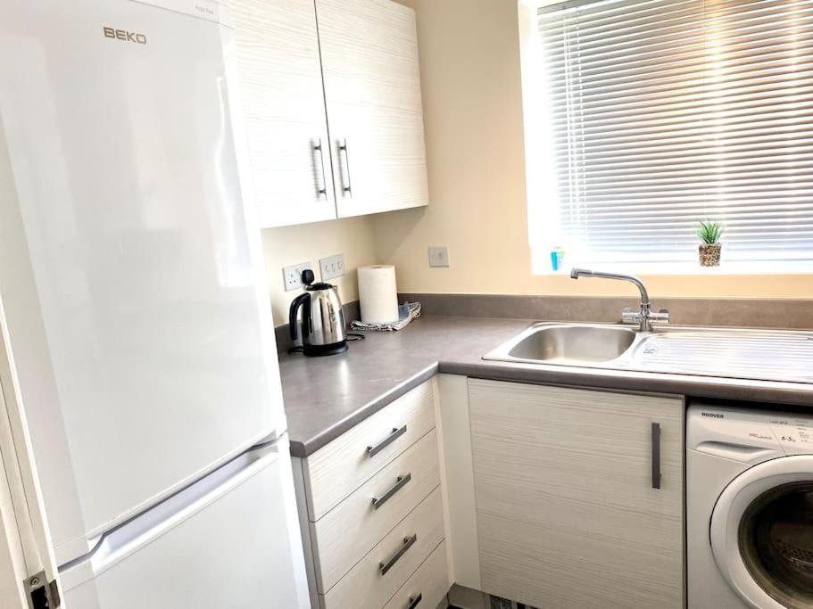 Amazing 2-Bed City Centre Apt with Parking view 4