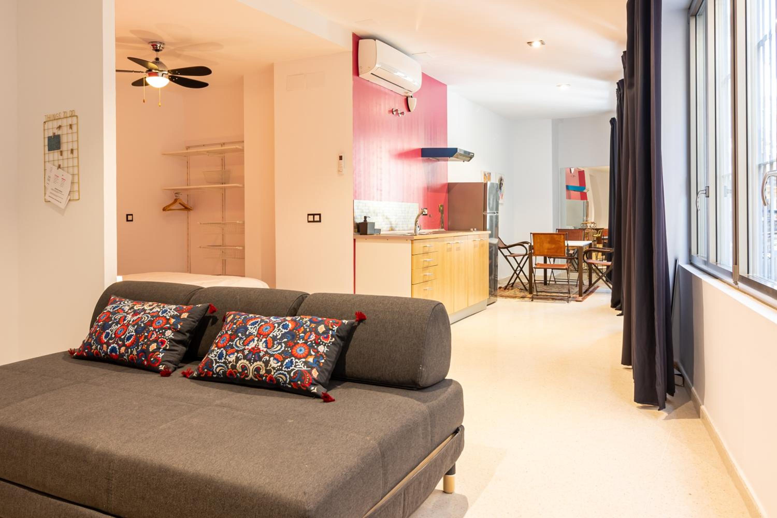 Sáenz Suites Gallery by Bossh! Apartments