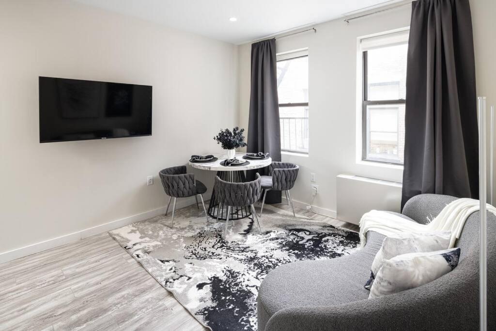 Modern Spacious Apartment in Chelsea