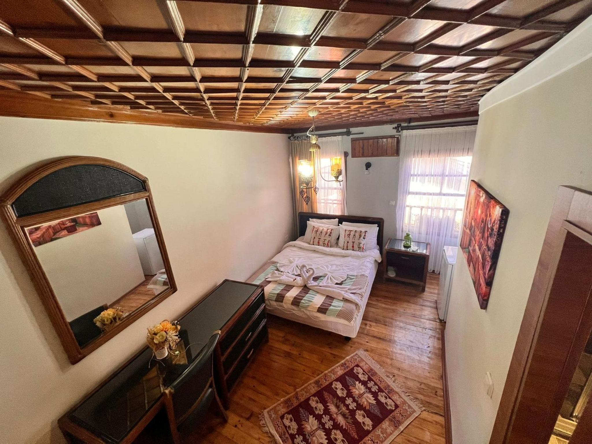 Sarı Konak