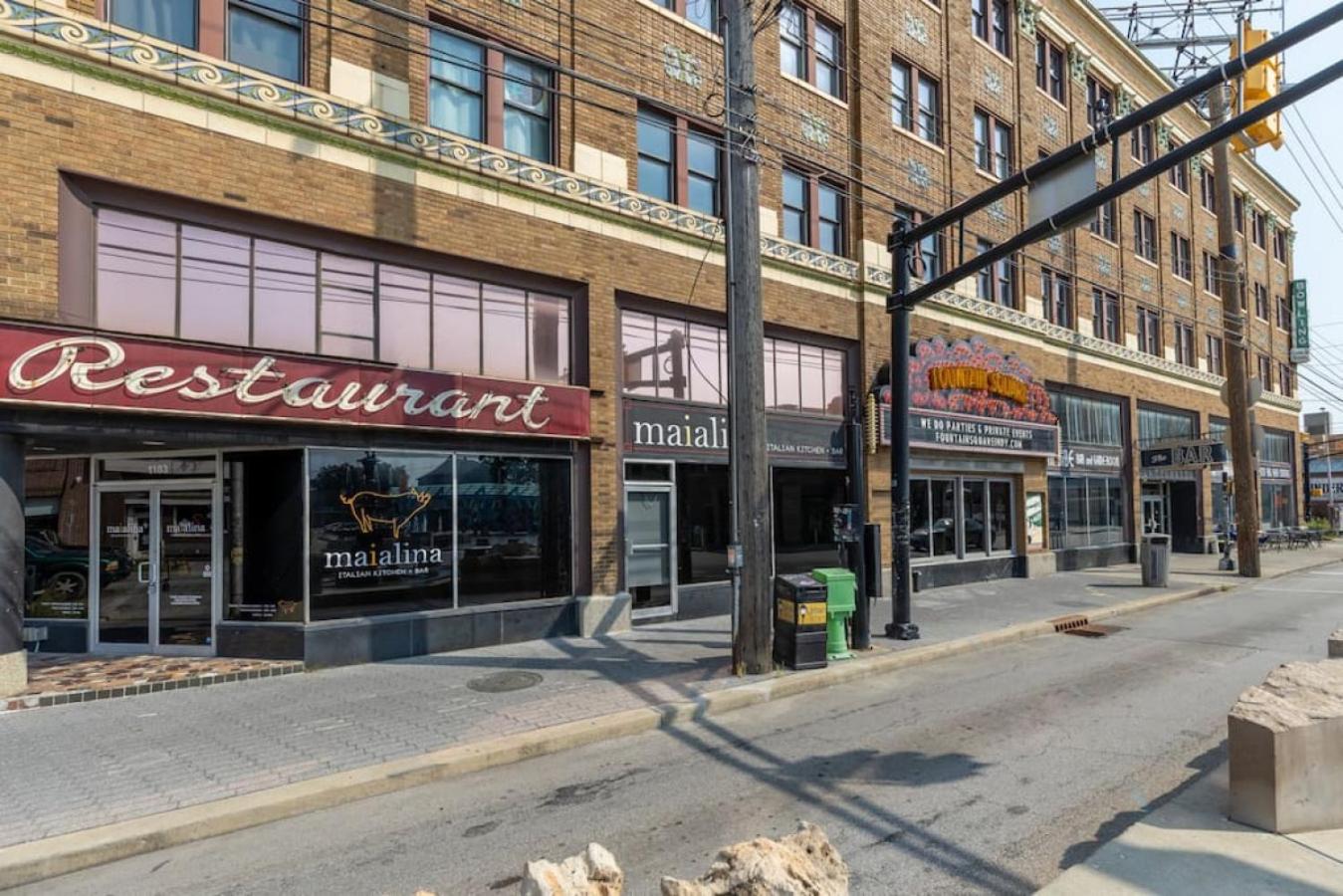Modern Upscale 1BR Fountain Square view 5