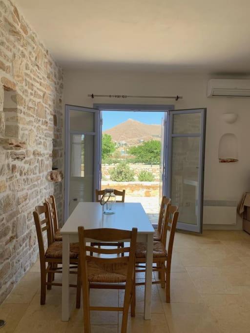 Villa Laugh, on The Limnes Beach view 4