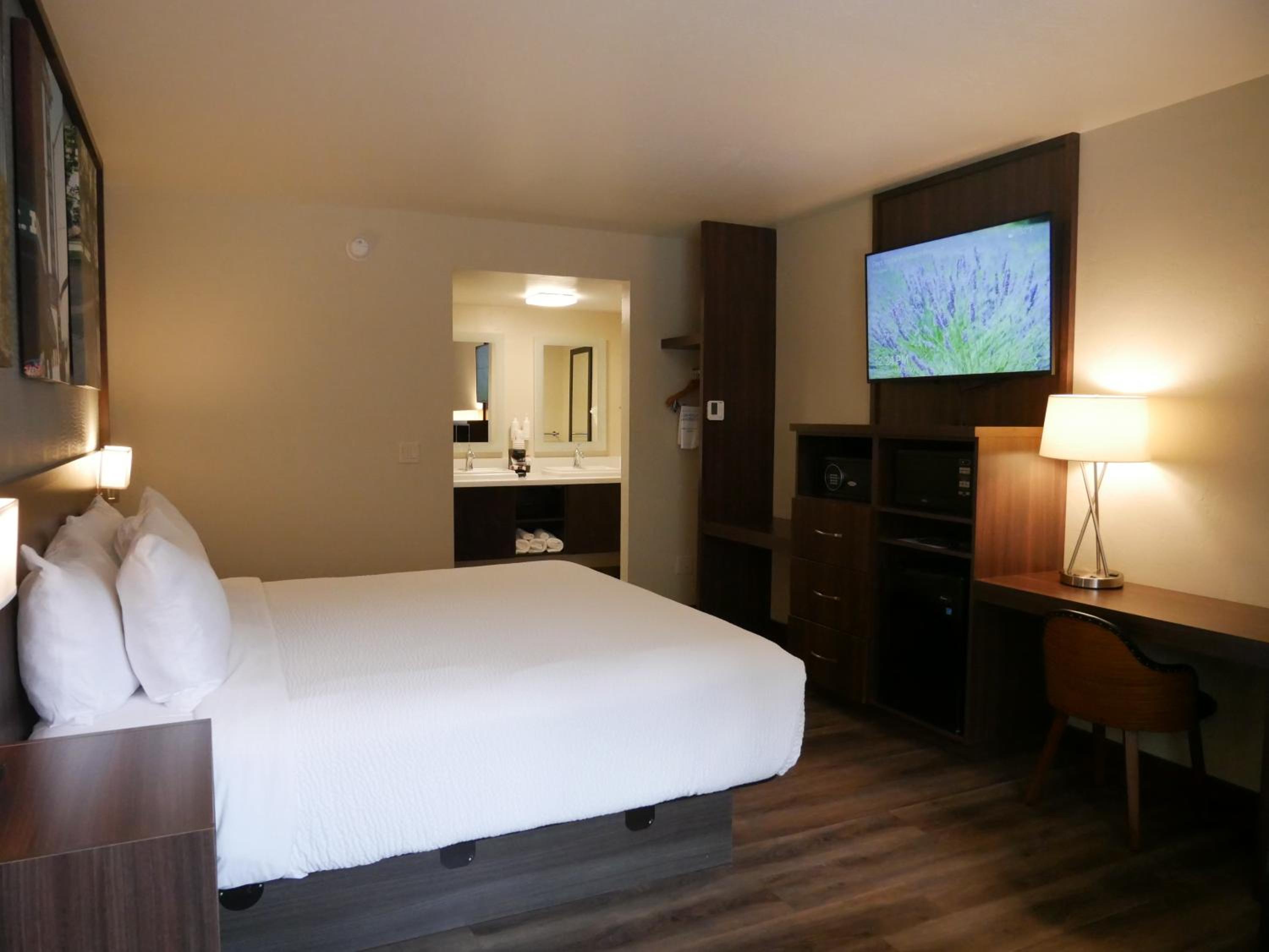 Prescott Vacations - Days Inn by Wyndham Prescott - Property Image 8