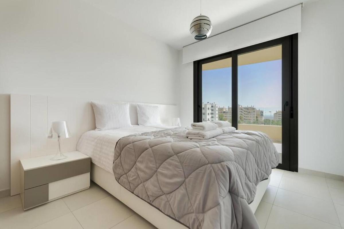 Premium Apartment with Swimming pool by Aparters photo 2