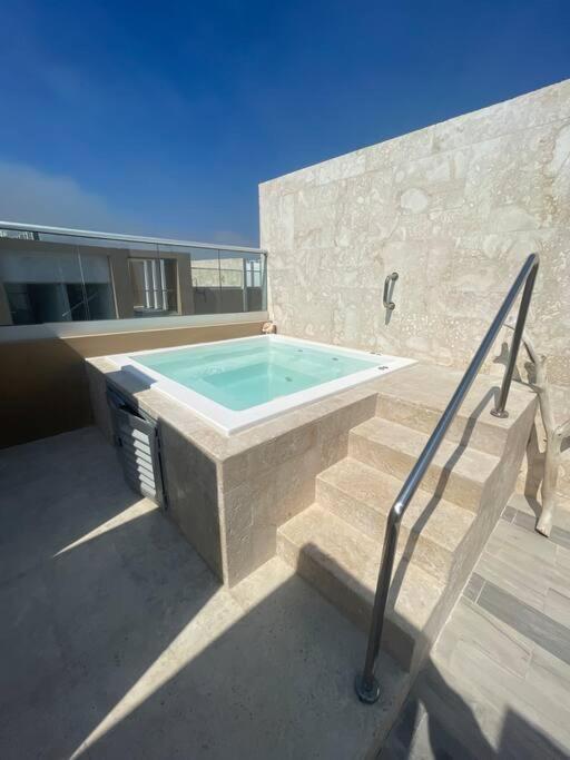 Penthouse con jacuzzi climatizado