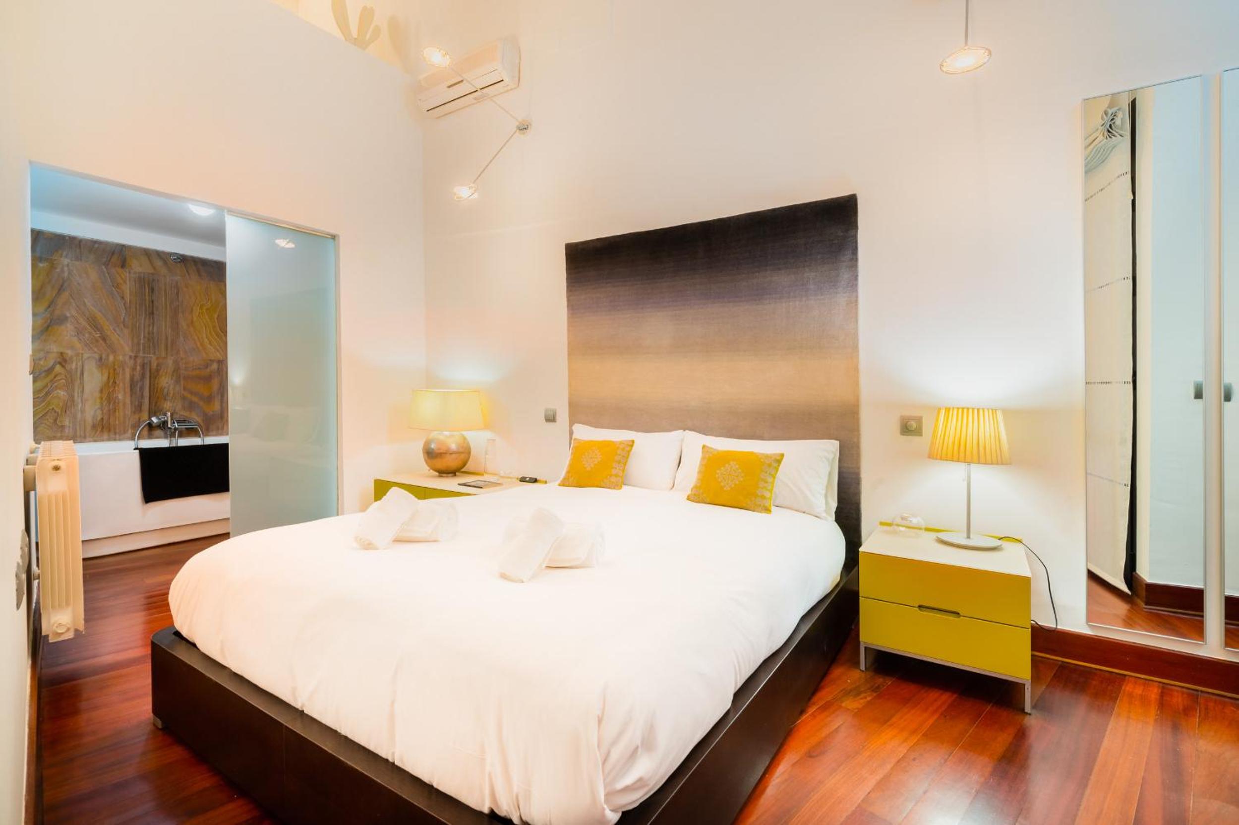 Stylish loft duplex - Alameda view 3