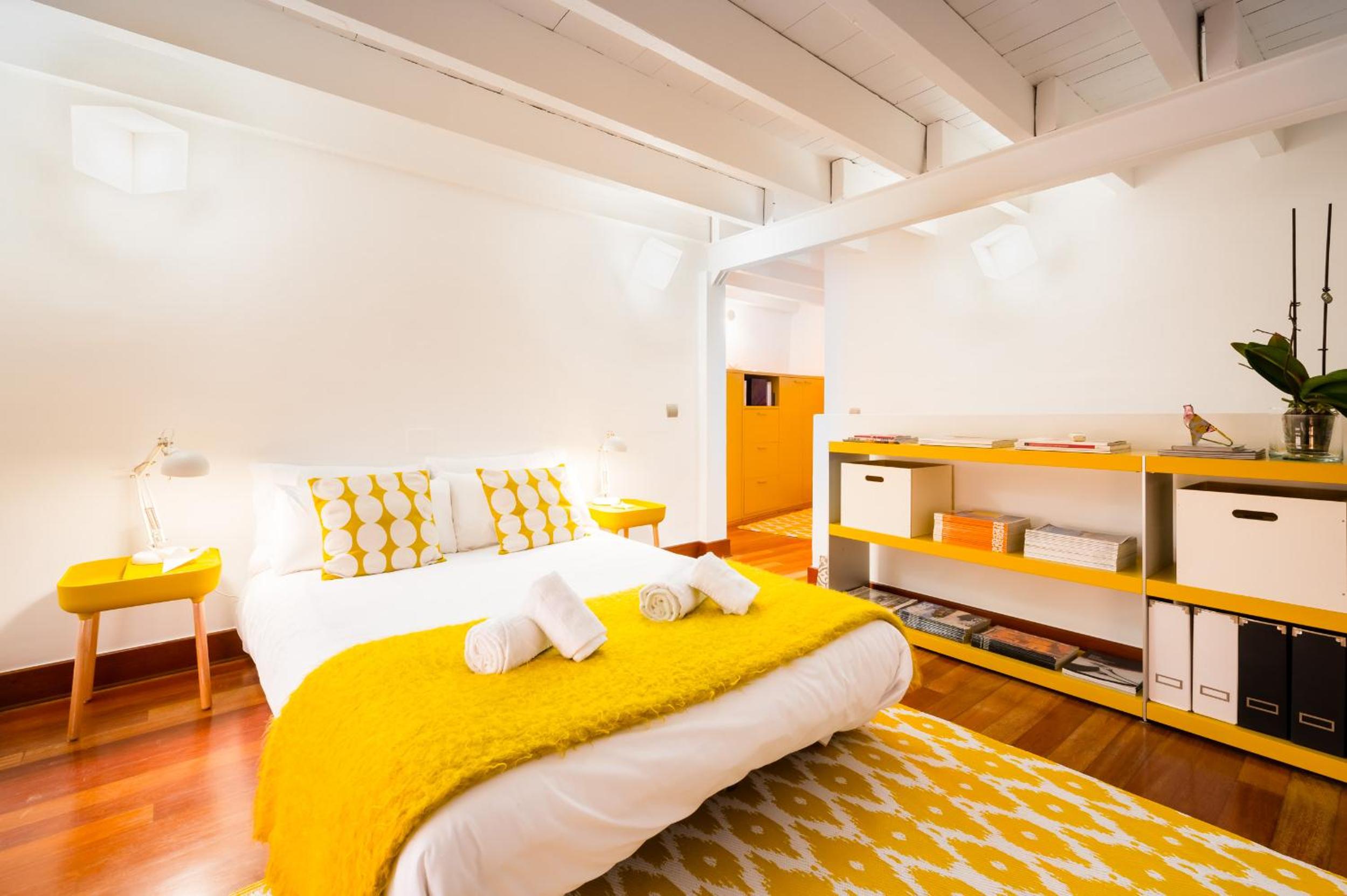 Stylish loft duplex - Alameda view 2