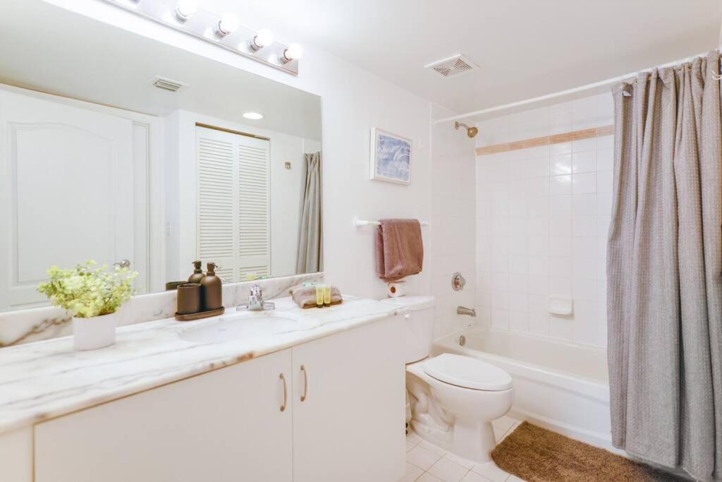 Awesome Condo at Brickell W Free Parking