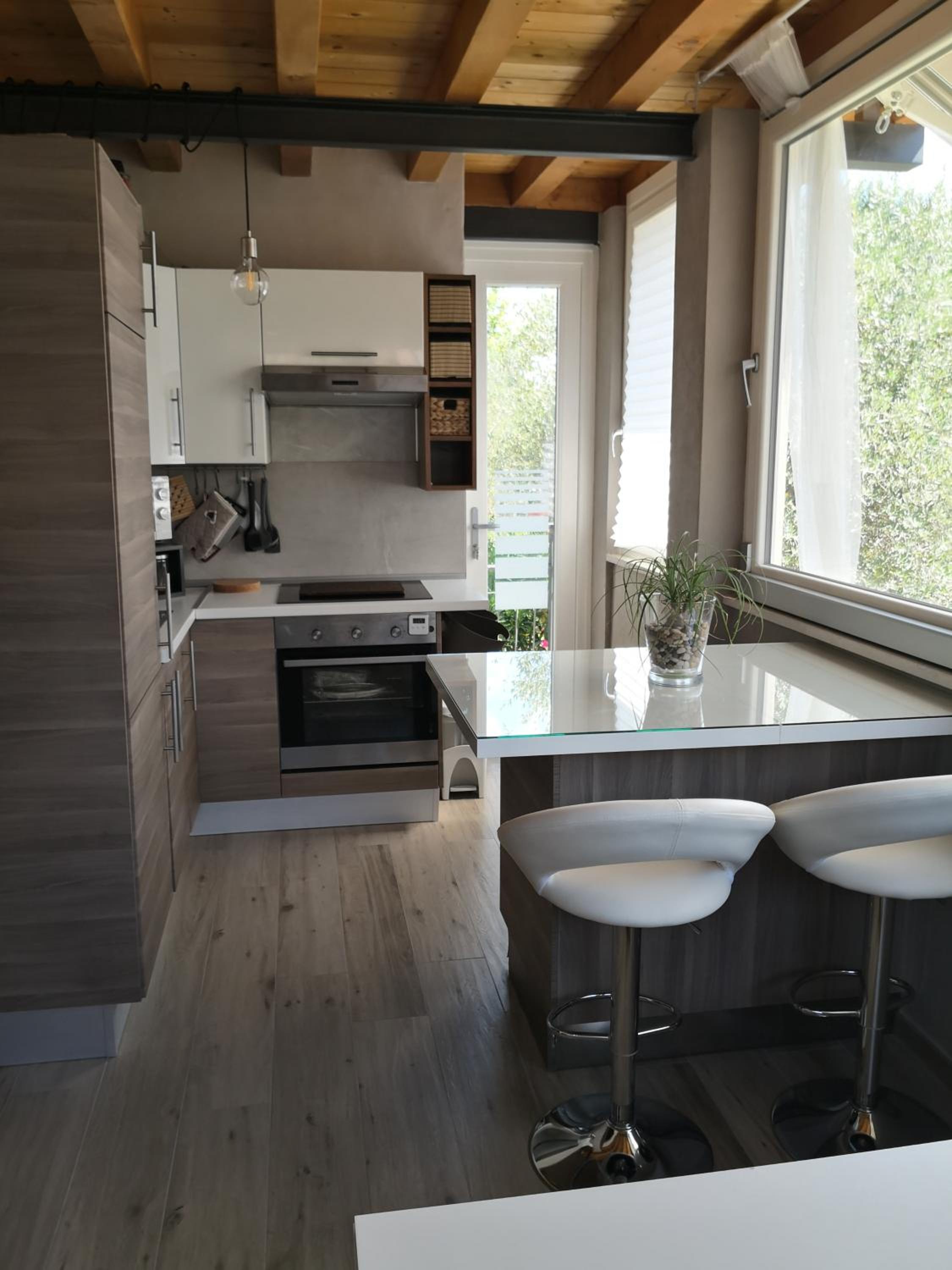 Note di lago en Manerba del Garda — kitchen