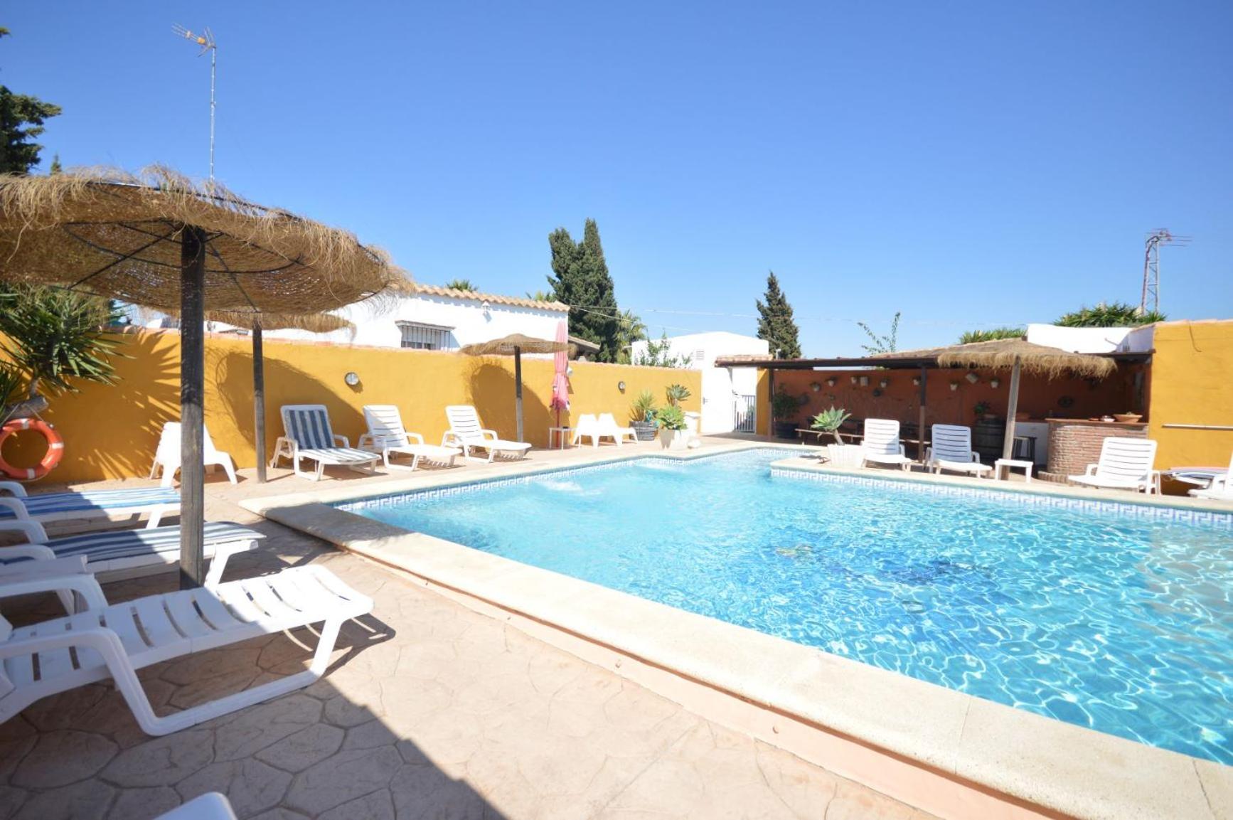 Estudios con piscina compartida en Complejo Rural el Mayorazgo