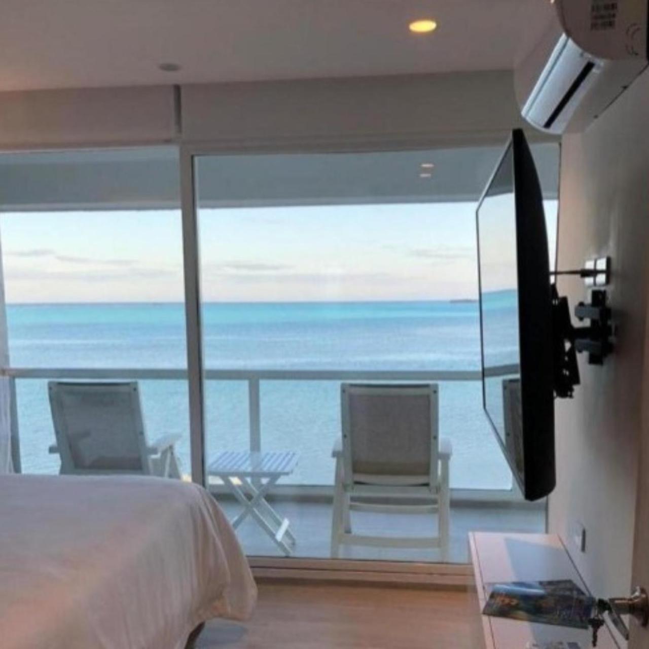 Apartamento en Sun Rise con Espectacular Vista al Mar y Playa Privada