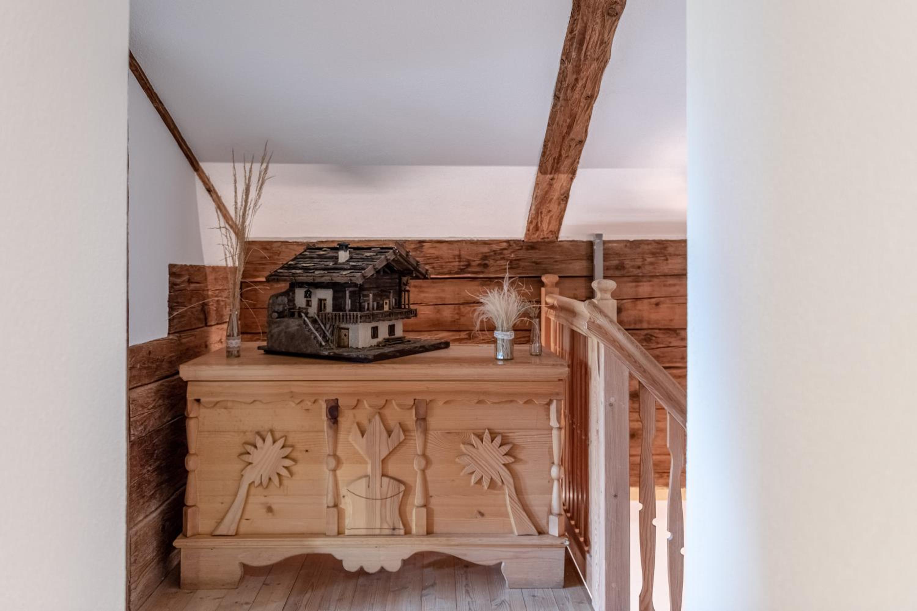 Chalet Laugenblick Alpine Luxury with Hot Tub and Sauna