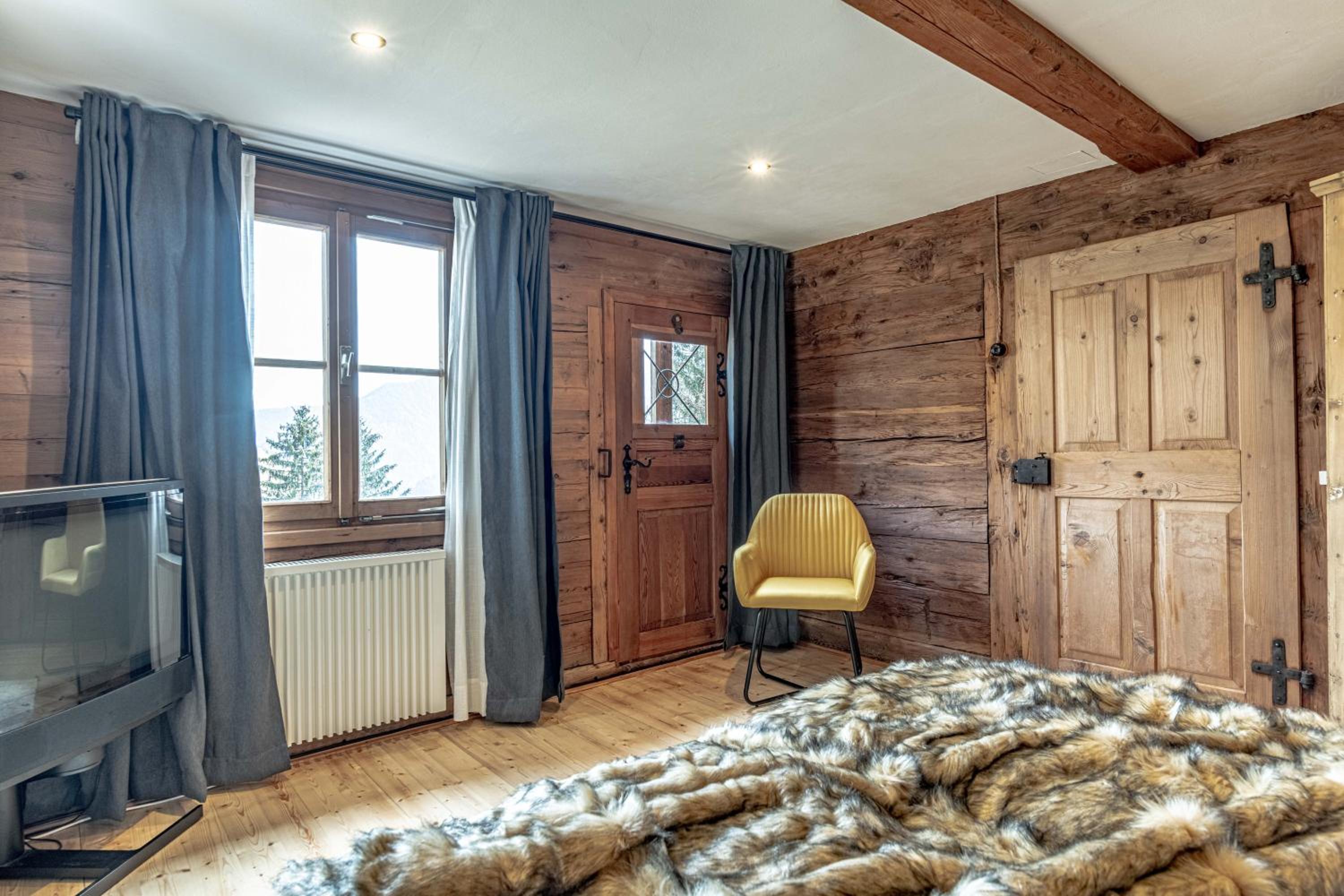 Chalet Laugenblick Alpine Luxury with Hot Tub and Sauna