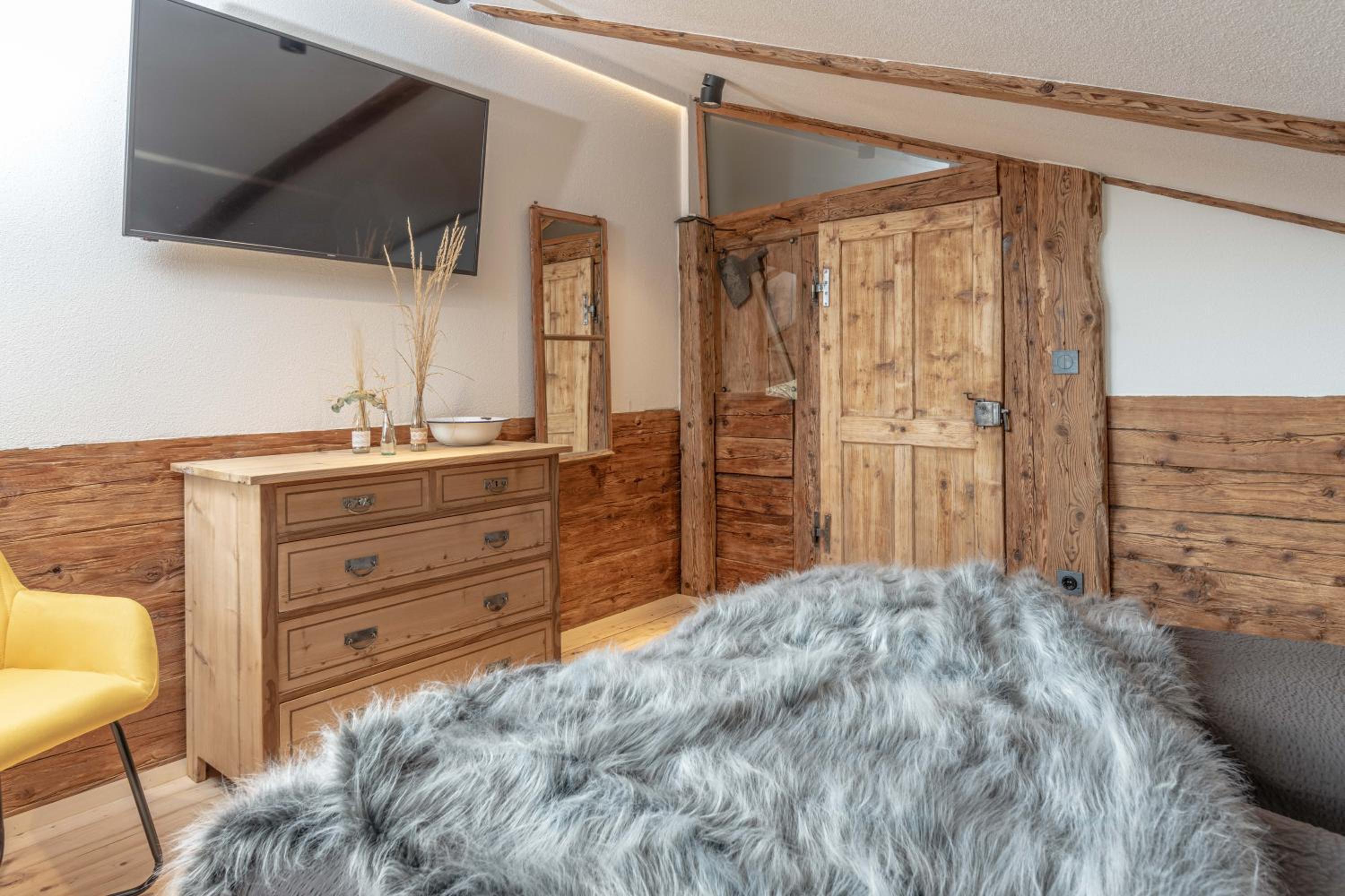 Chalet Laugenblick Alpine Luxury with Hot Tub and Sauna