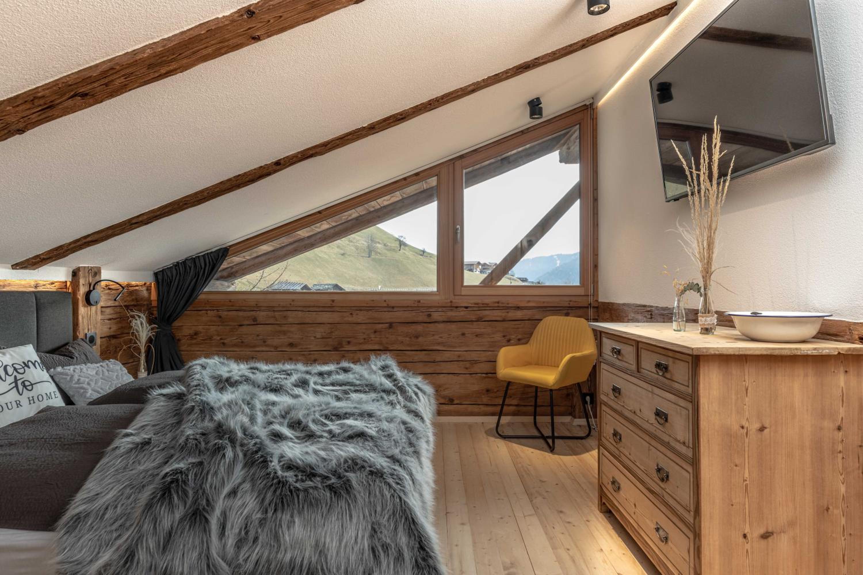 Chalet Laugenblick Alpine Luxury with Hot Tub and Sauna