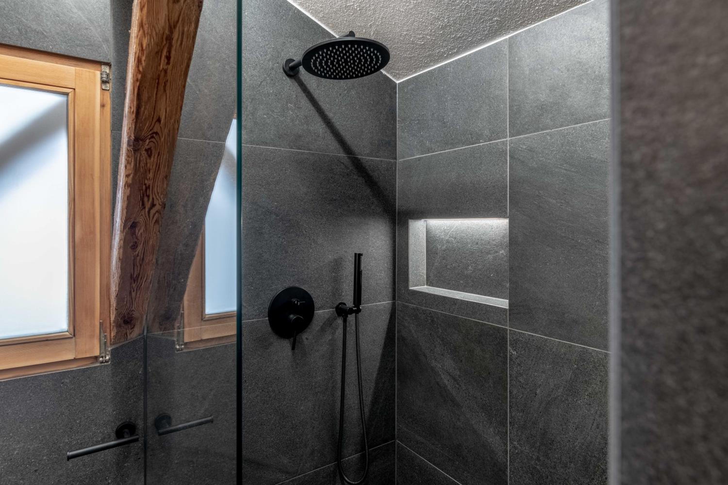 Chalet Laugenblick Alpine Luxury with Hot Tub and Sauna