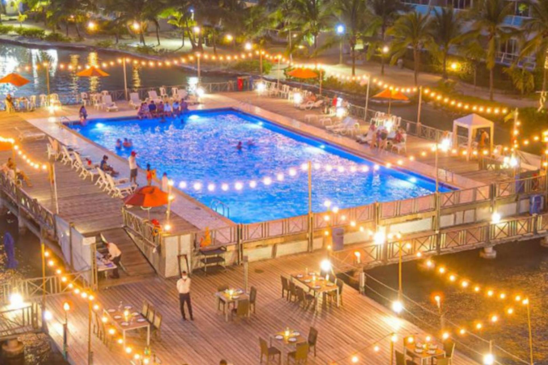 Apartamento en Sun Rise con Espectacular Vista al Mar y Playa Privada