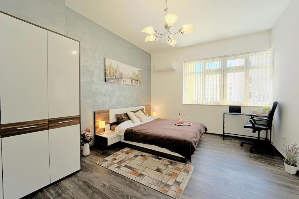 Cozy 2-Bedroom Flat in the very Center of Sofia