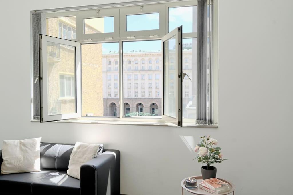 Cozy 2-Bedroom Flat in the very Center of Sofia