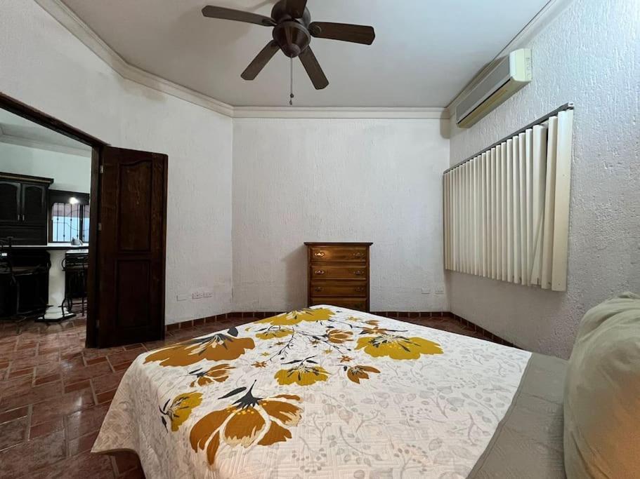 Casa Sonora: Cheerful 3BR Home close to dtwn w/ Outdoor Hot tub view 2