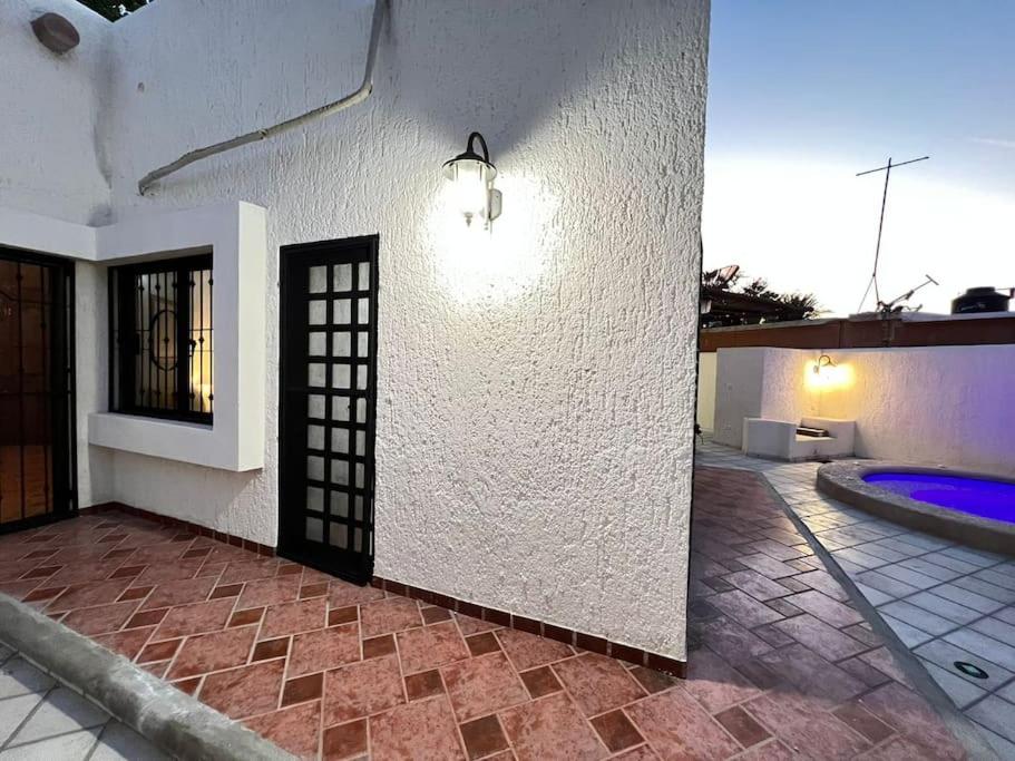 Casa Sonora: Cheerful 3BR Home close to dtwn w/ Outdoor Hot tub view 5