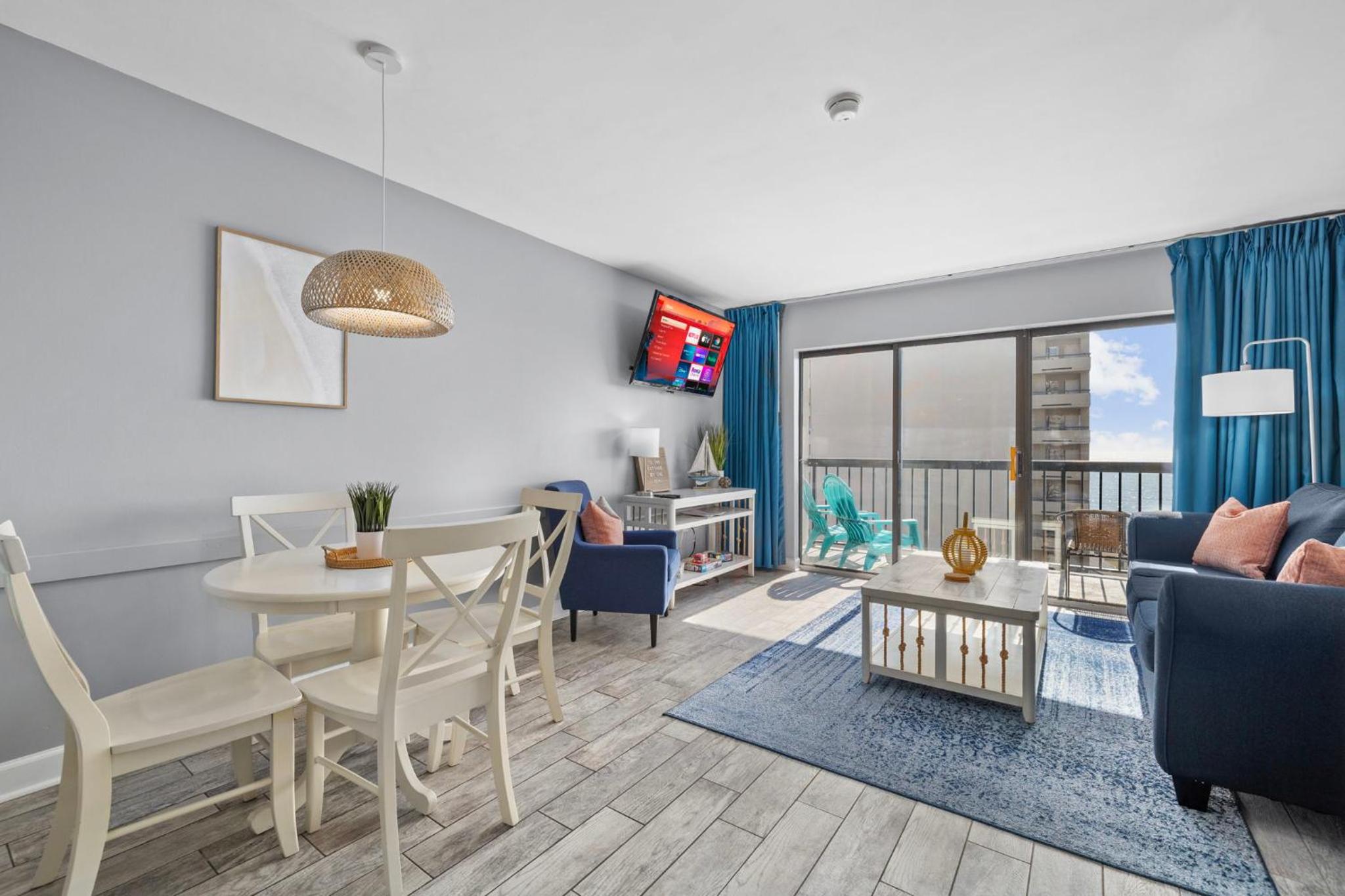 Cottage by the Sea - Renovated Oceanview Condo view 2