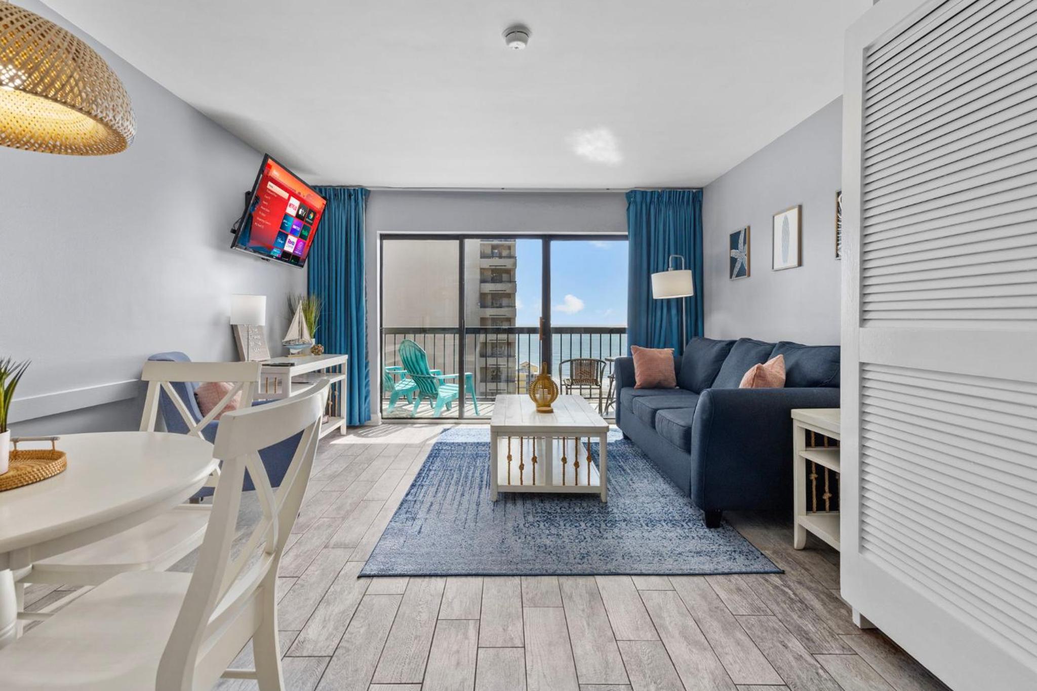 Cottage by the Sea - Renovated Oceanview Condo view 5
