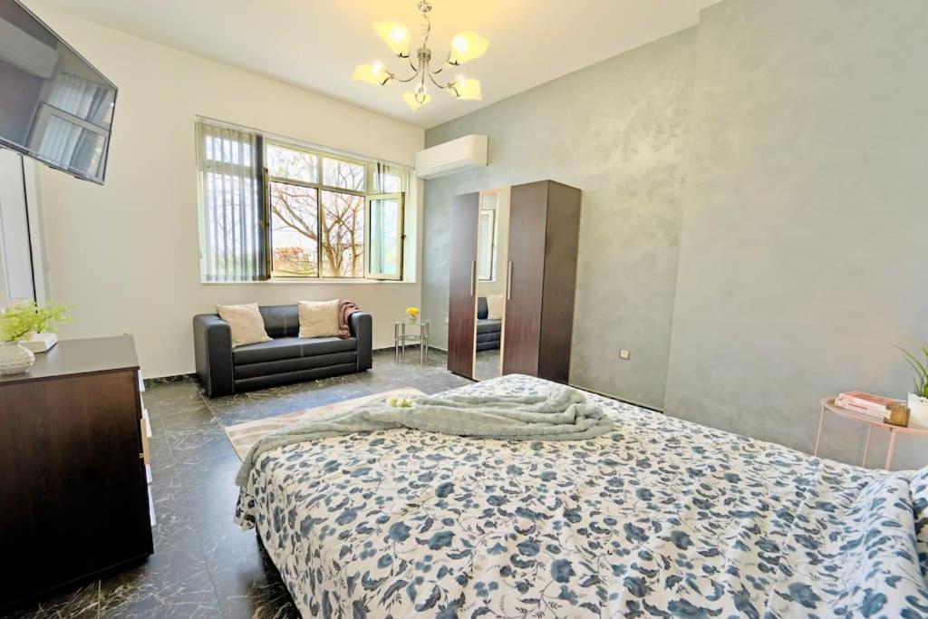 Cozy 1-Bedroom flat in the very Center of Sofia