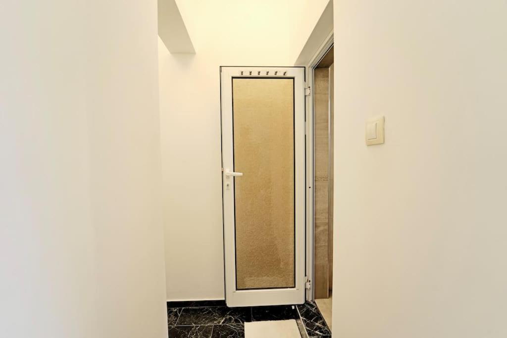 Cozy 1-Bedroom flat in the very Center of Sofia