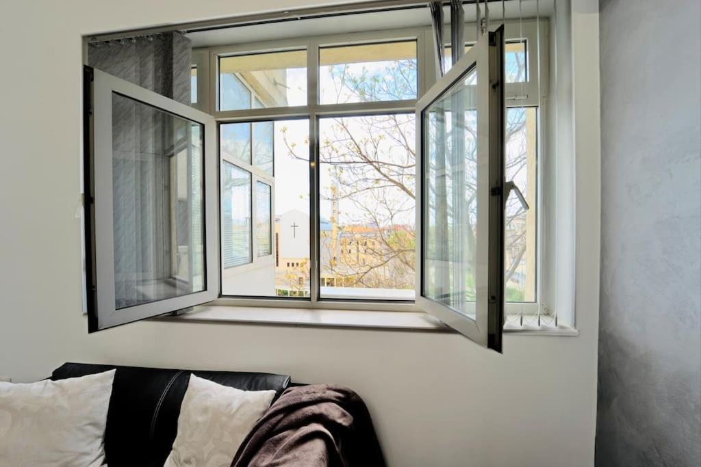 Cozy 1-Bedroom flat in the very Center of Sofia