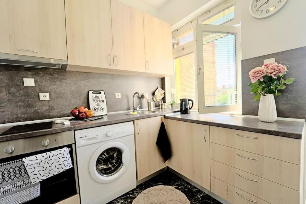 Cozy 1-Bedroom flat in the very Center of Sofia