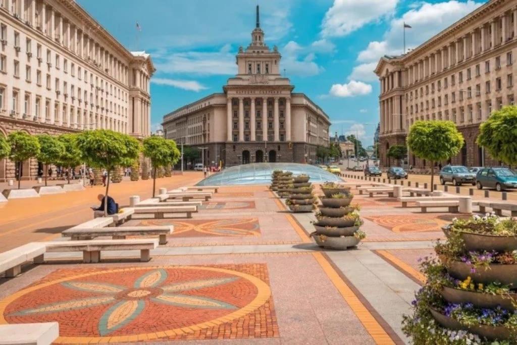Cozy 1-Bedroom flat in the very Center of Sofia