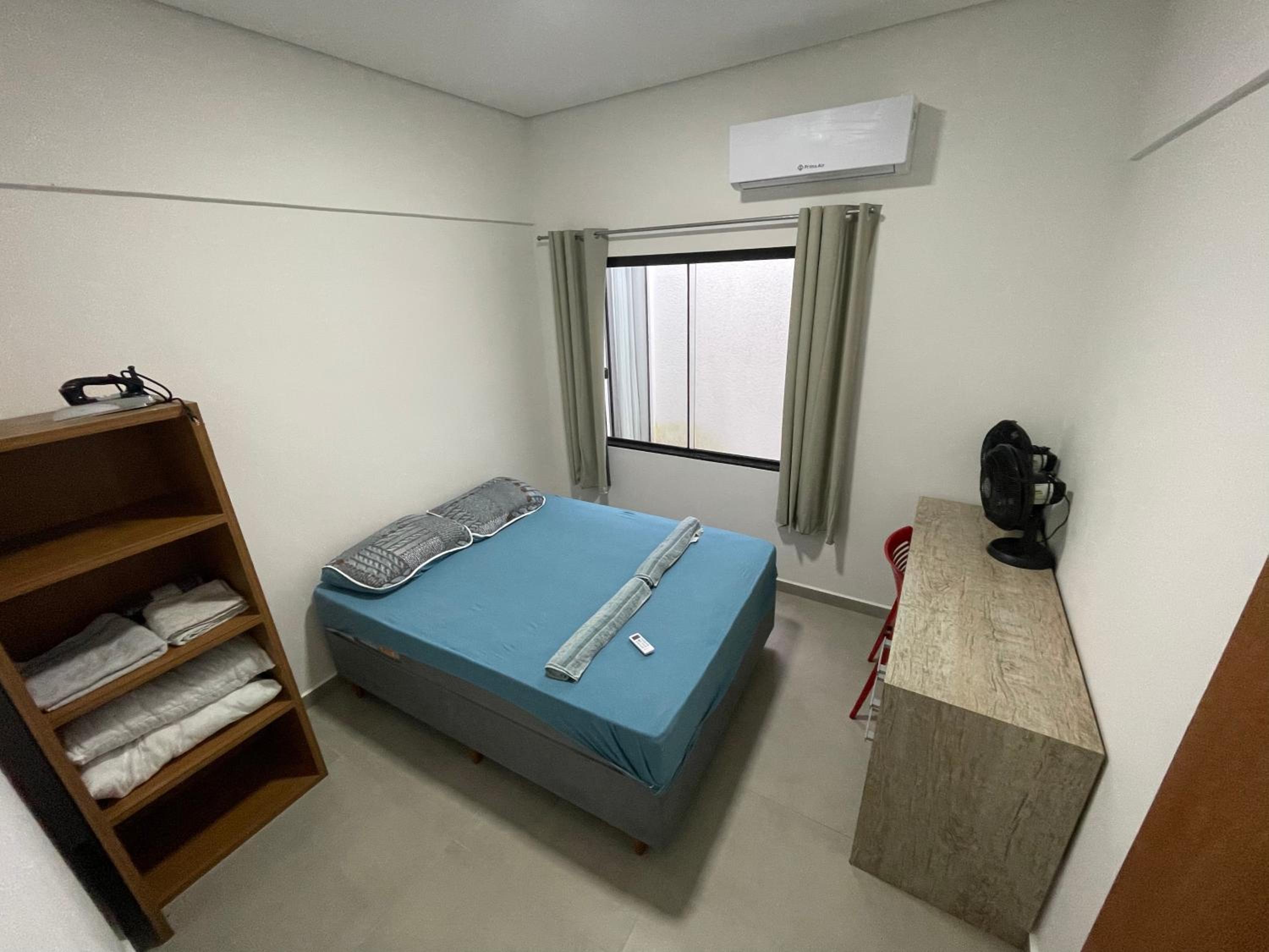 Casa a 40 metros da praia, rua tranquila