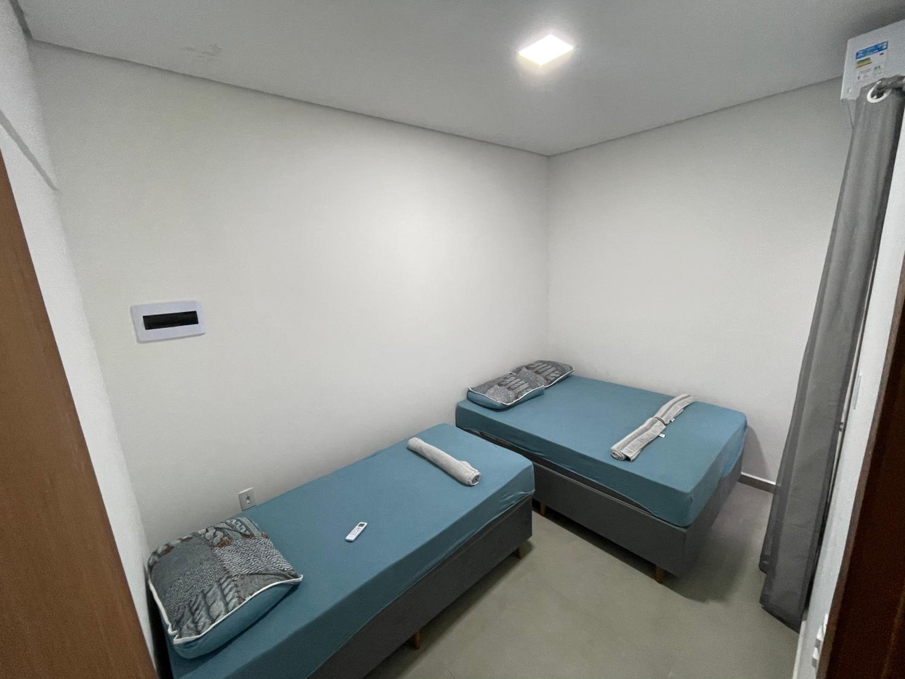 Casa a 40 metros da praia, rua tranquila