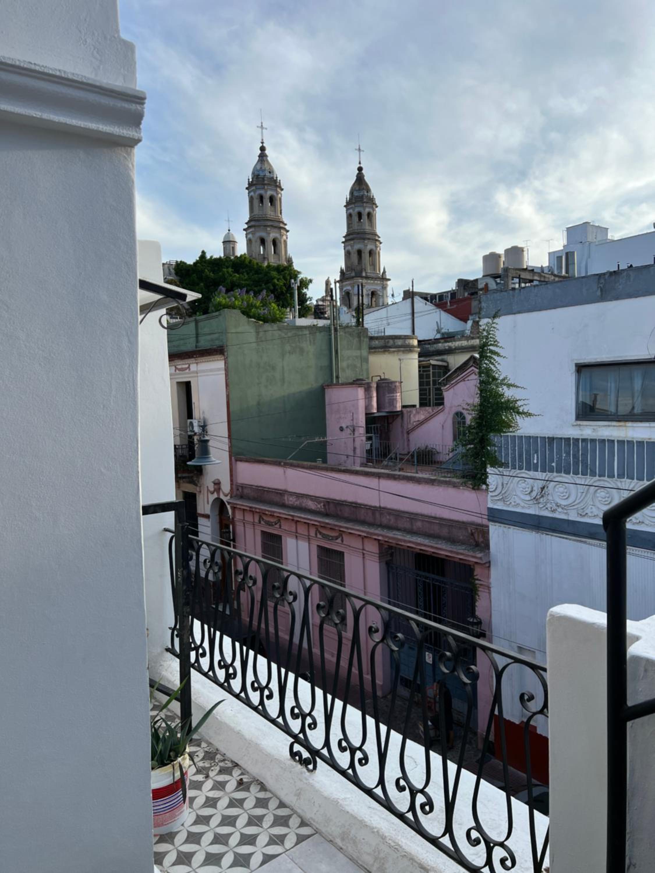 Enchanting townhouse loft in heart of San Telmo