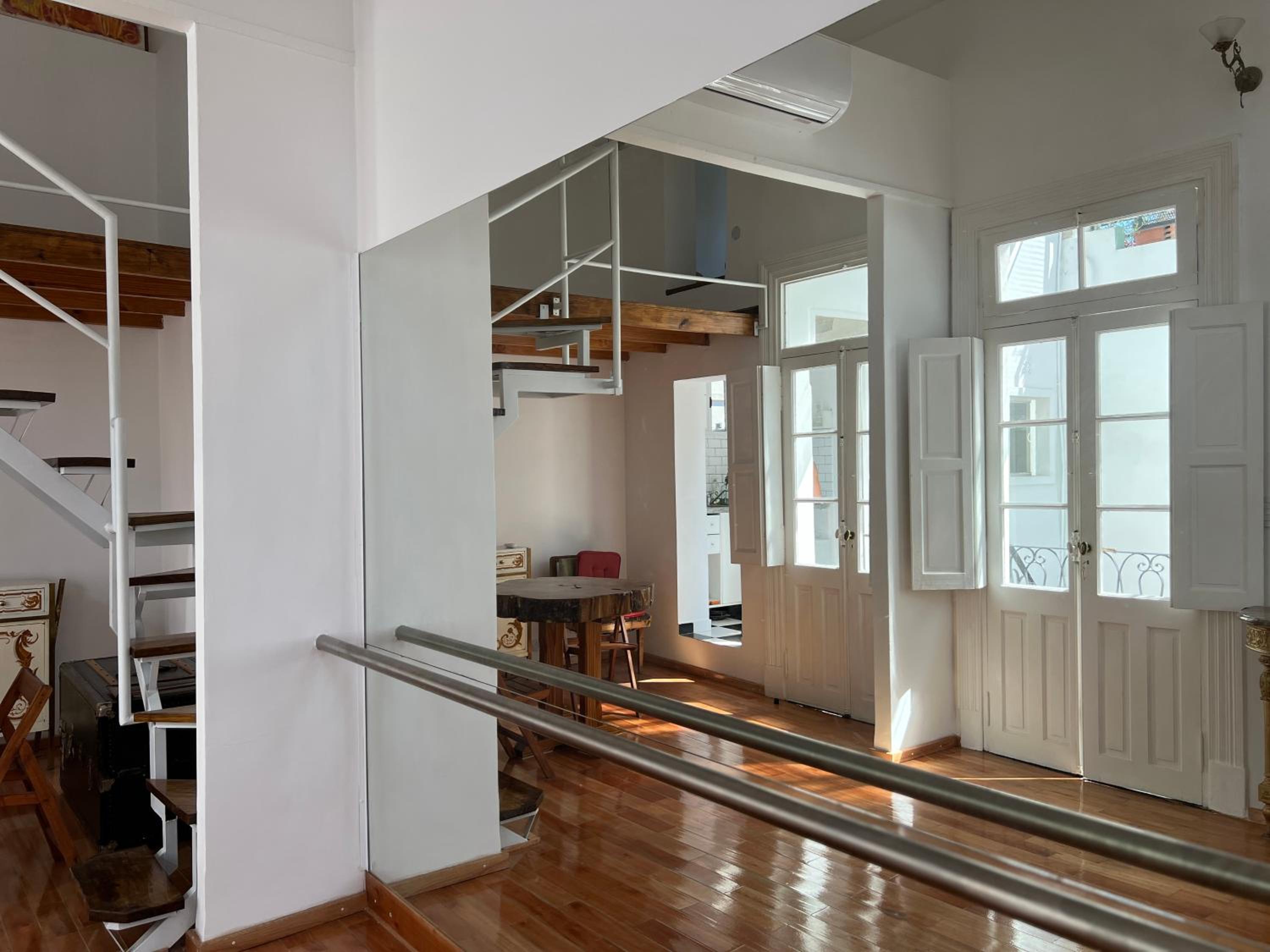 Enchanting townhouse loft in heart of San Telmo