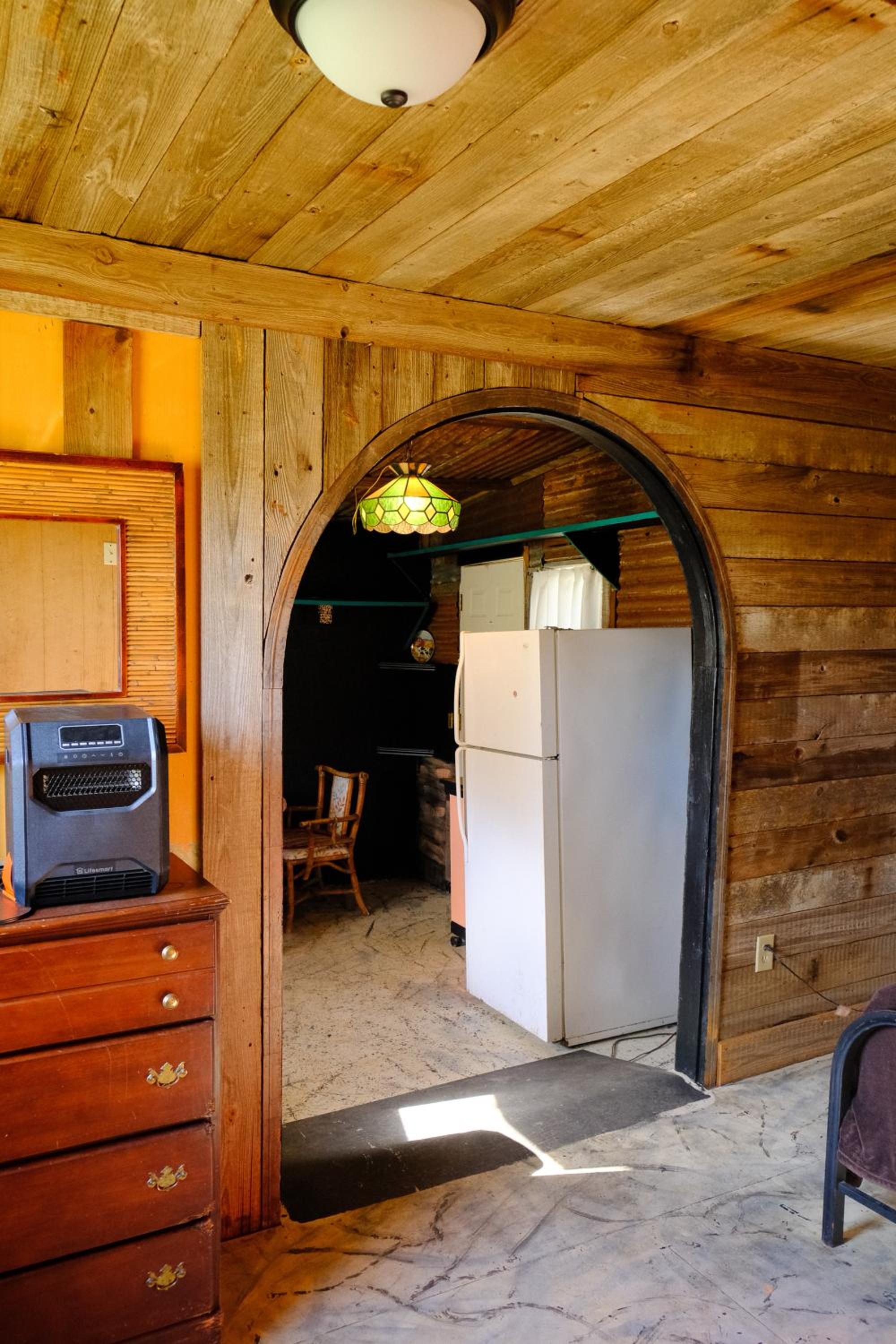 That 70s Cabin Yellow Rose Canyon view 2