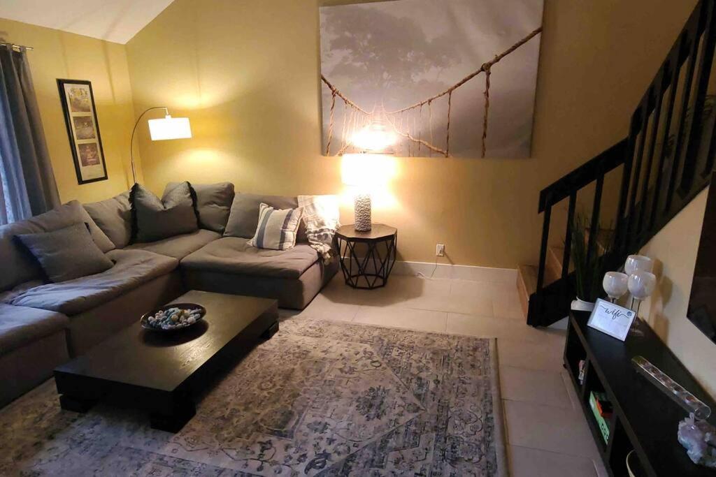 Charming townhome w/ private backyard  fire pit - Property Image 32