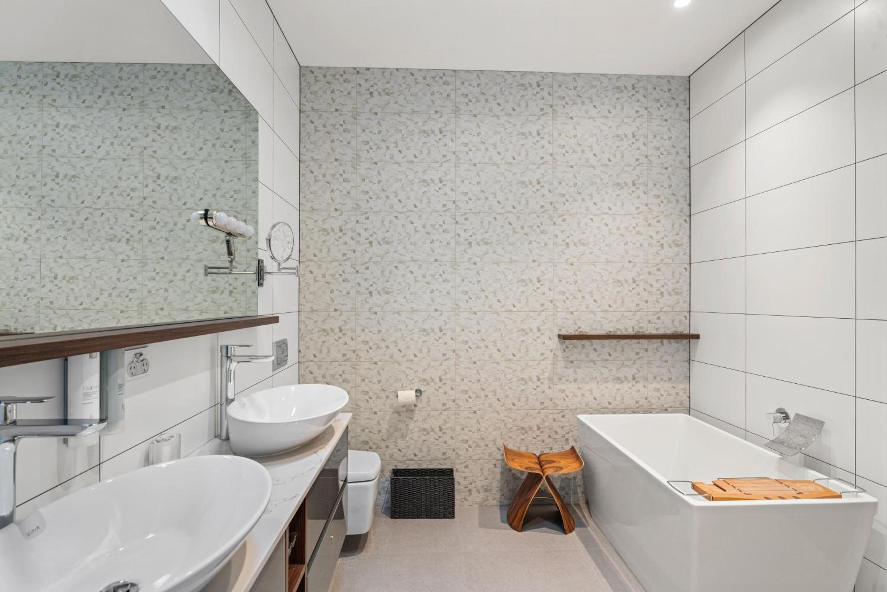 Chic Central Penthouse 3BM with Spa view 2
