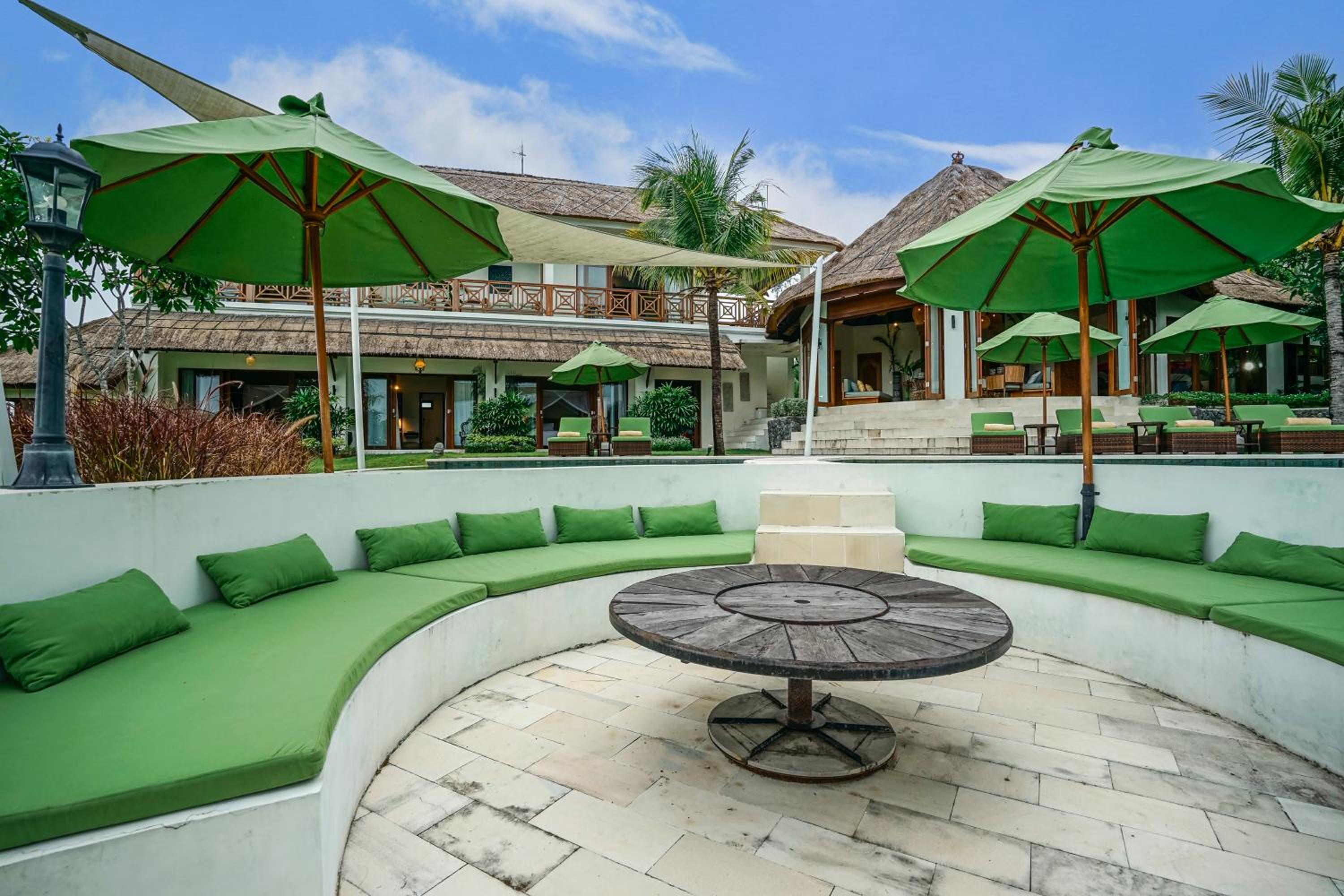 Villa Ravenala - Sumptuous 5BR Luxury Villa 10min away from Lovina in North of Bali view 4