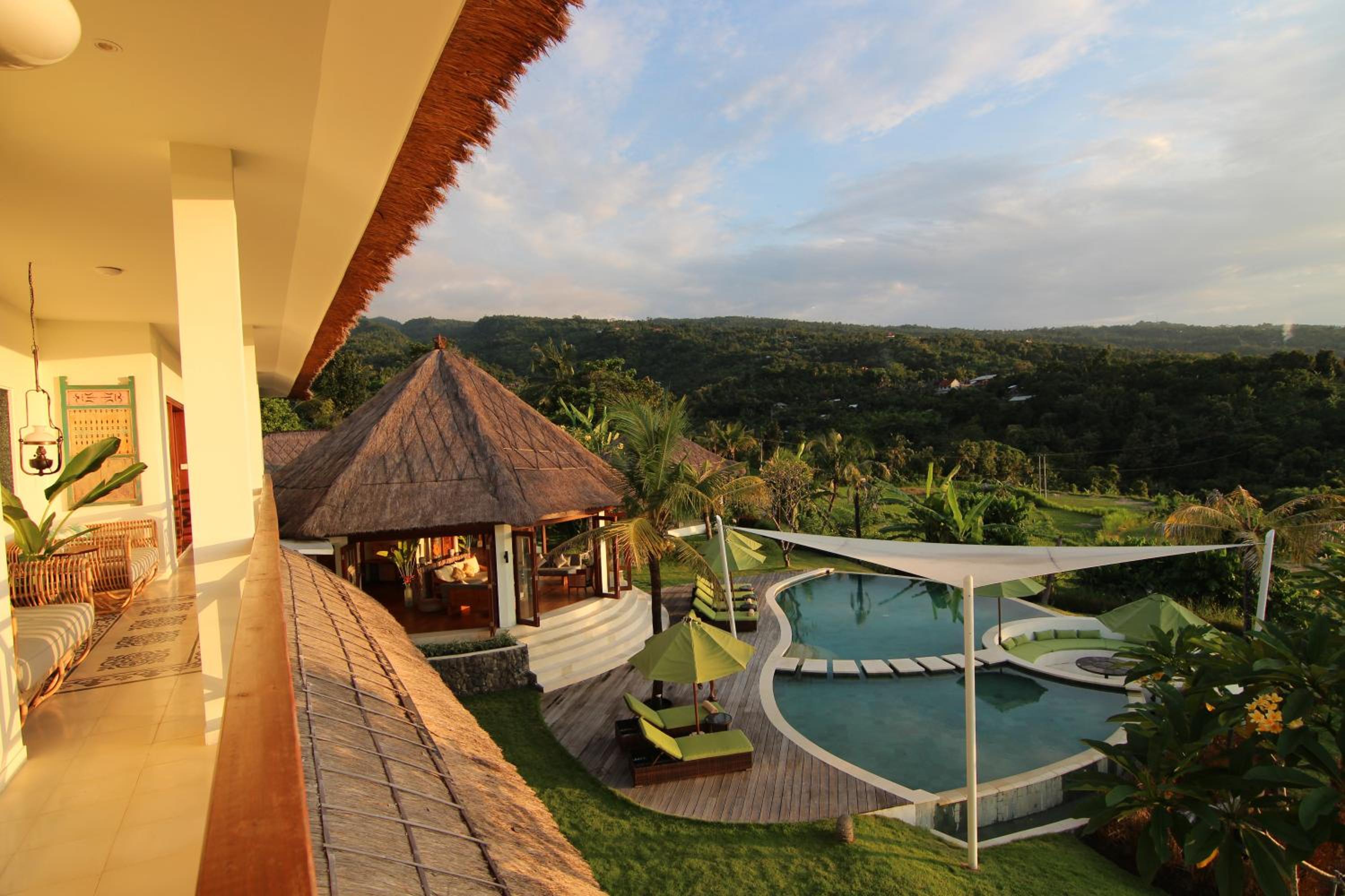 Villa Ravenala - Sumptuous 5BR Luxury Villa 10min away from Lovina in North of Bali view 2