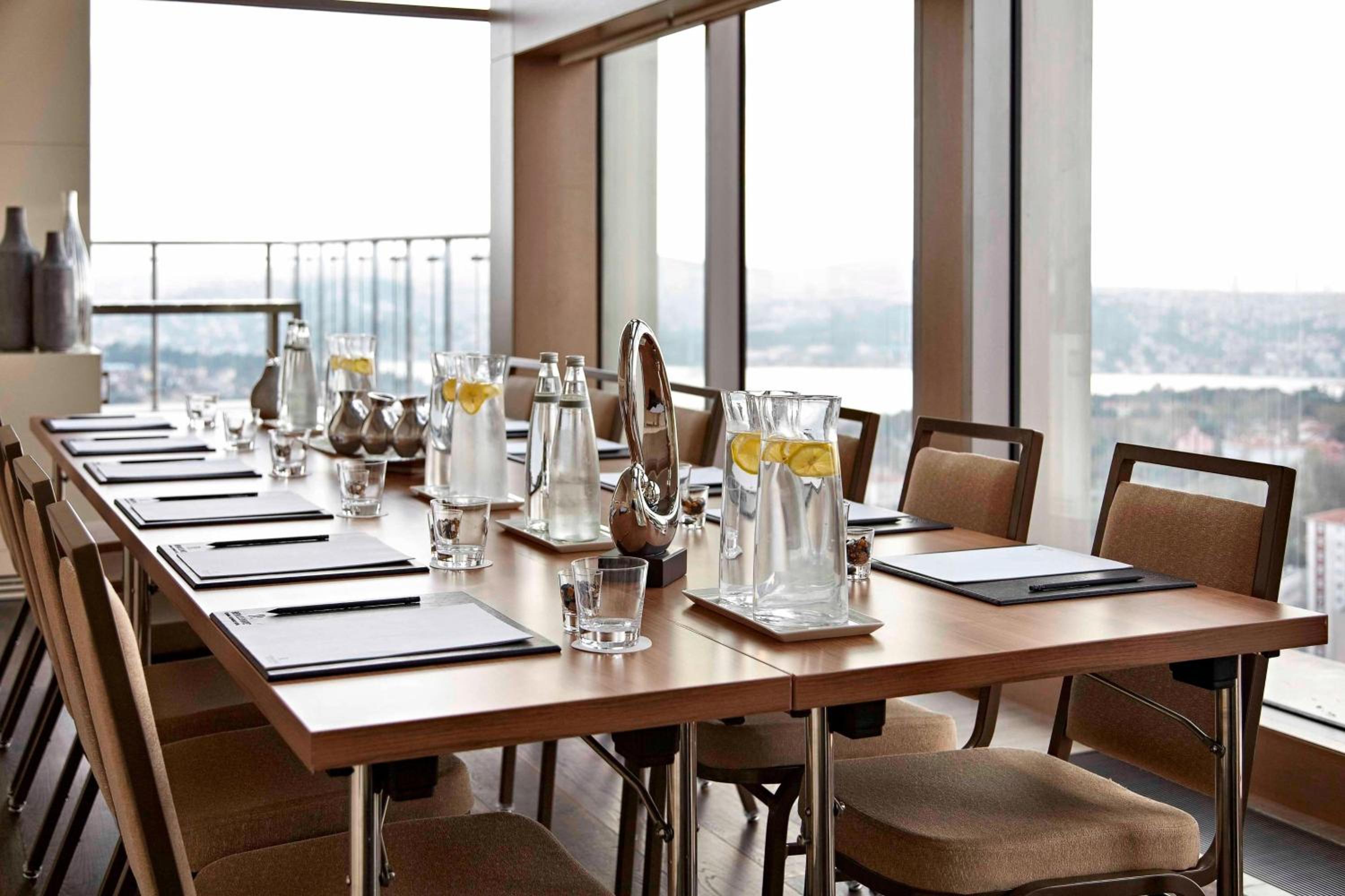 Renaissance İstanbul Polat Bosphorus Otel - Image 47