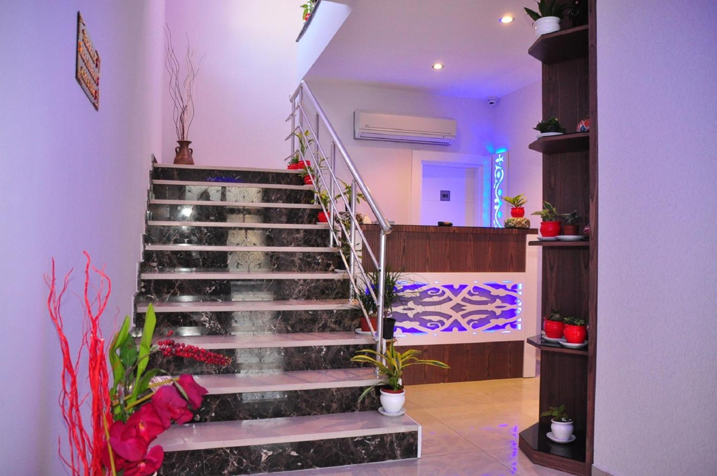 Side Vacations - Aura Boutique Hotel - Property Image 1